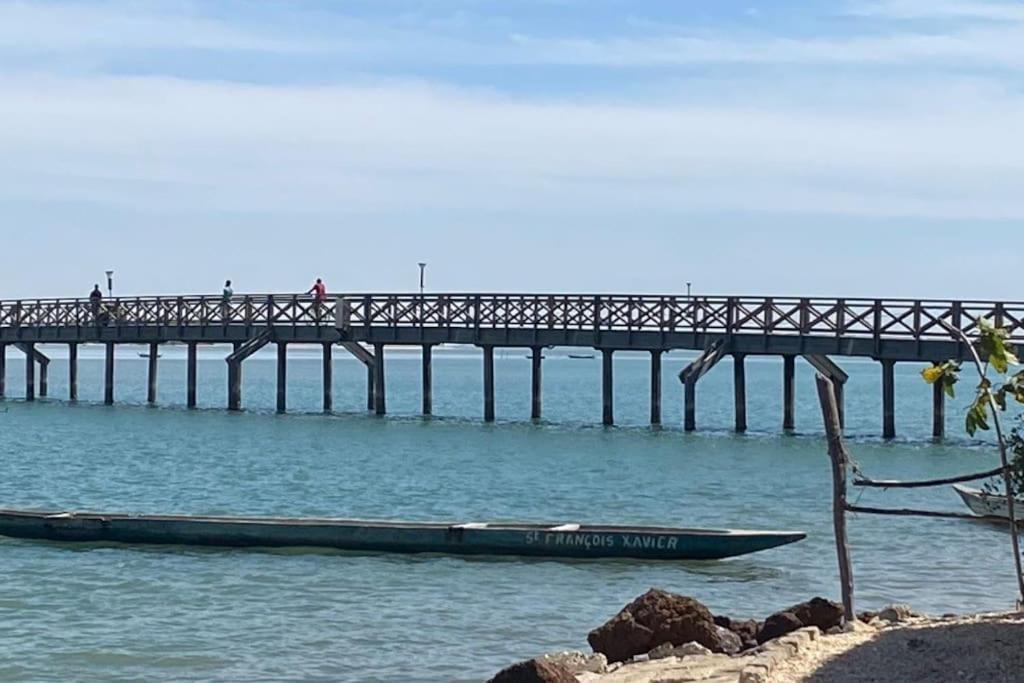 Petite Maison En Bord De Mer Palmarin Nguedj Buitenkant foto