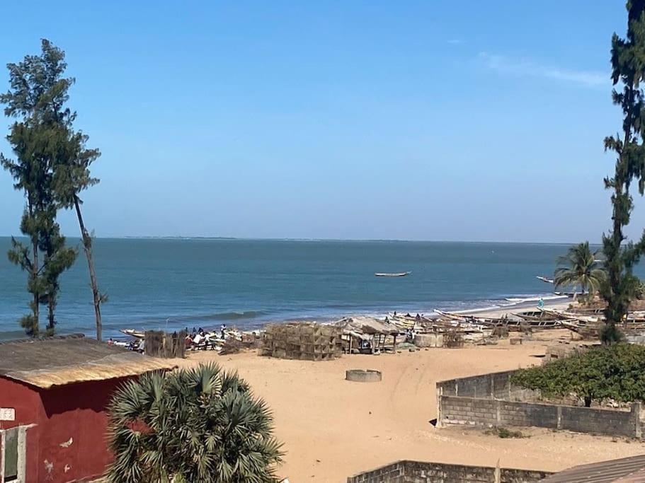 Petite Maison En Bord De Mer Palmarin Nguedj Buitenkant foto